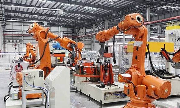 我市装备制造业驶入数字化智能化发展“快车道”